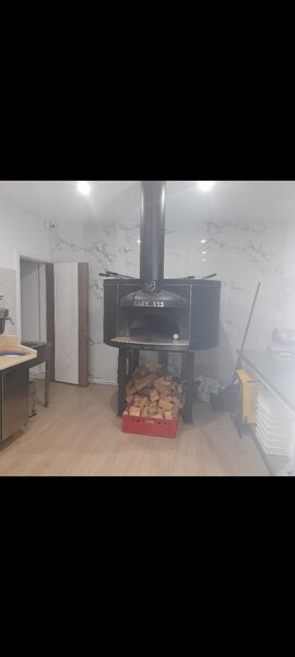 Vanzare cuptor pizza pe lemne